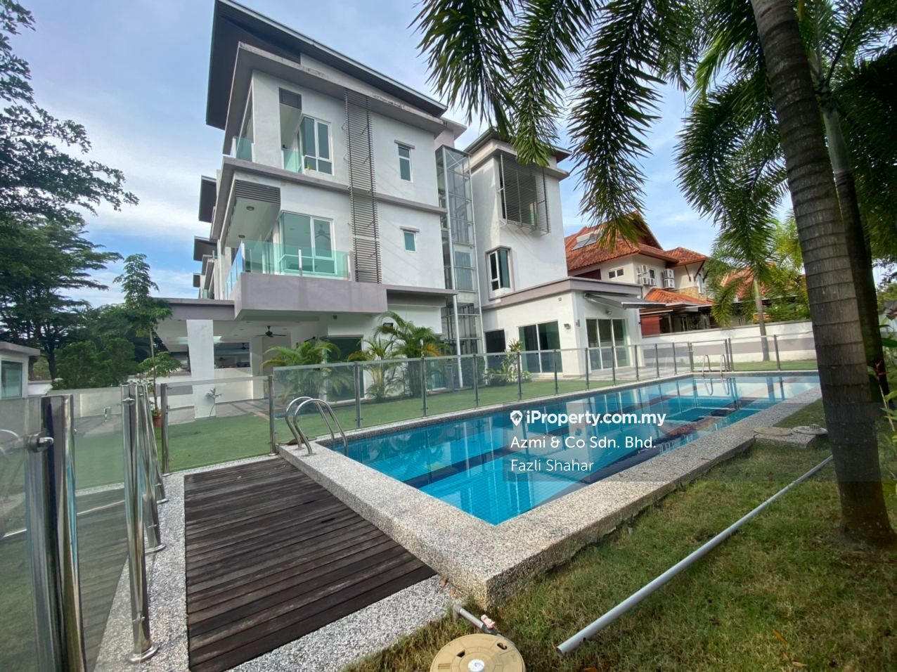 Beverly Heights Tijani Ukay Ukay Seraya Ampang Corner Lot Semi Detached House 7 Bedrooms For Sale Iproperty Com My