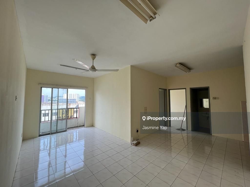 Vista Pinggiran Apartment Apartment 3 bedrooms for sale in Seri ...