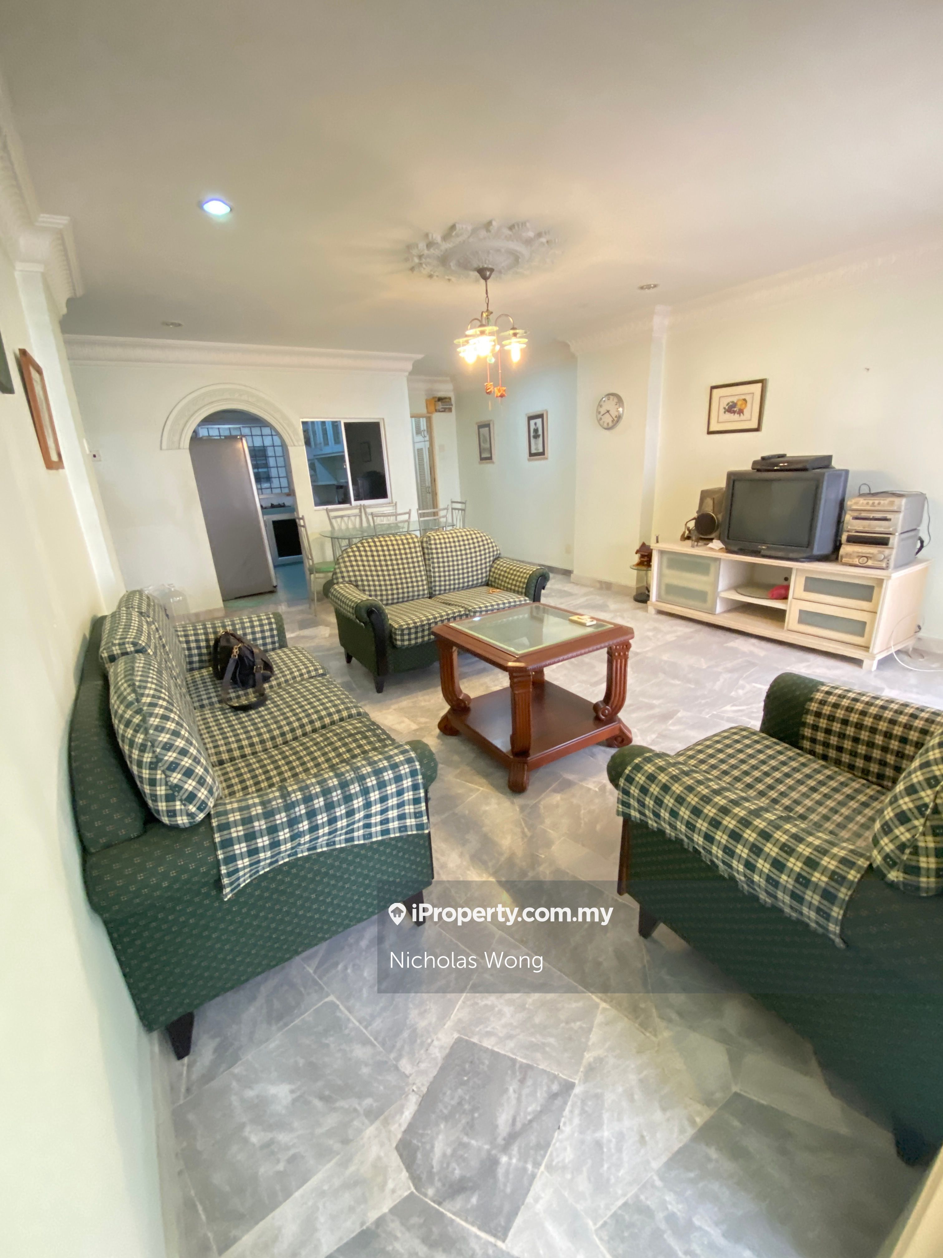 Pelangi Indah Condominium Intermediate Condominium 3 bedrooms for rent