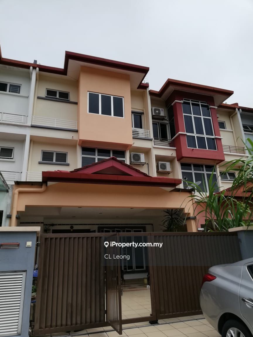 Taman Bukit Serdang Serdang 3 Sty Terrace Link House 4 1 Bedrooms For Sale Iproperty Com My