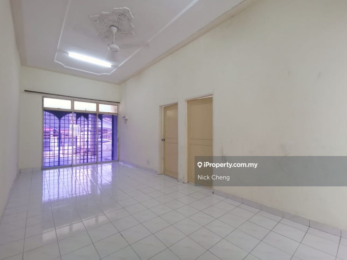 Taman Puteri Wangsa Ulu Tirami, Ulu Tiram Intermediate 1sty Terrace/Link House 3 bedrooms for