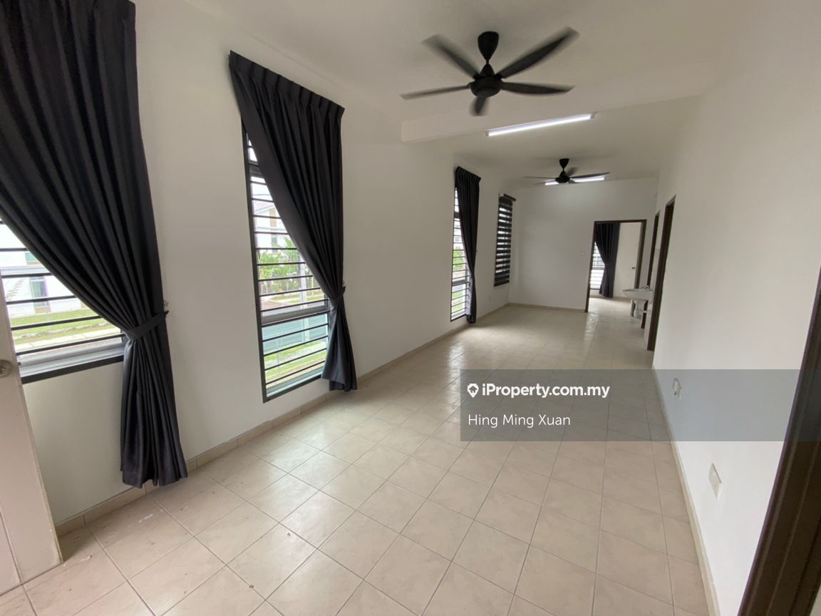 Bandar Cemerlang, Ulu Tiram Corner Lot Townhouse 3 Bedrooms For Rent ...