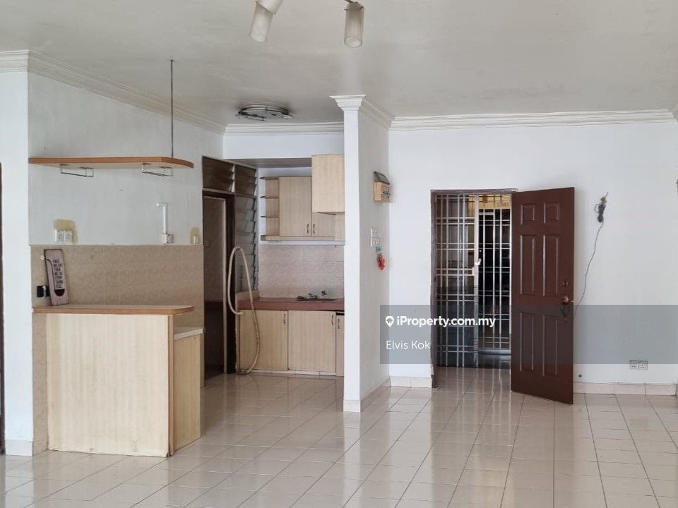 Desa Saujana Intermediate Apartment 3 bedrooms for sale in Seri ...