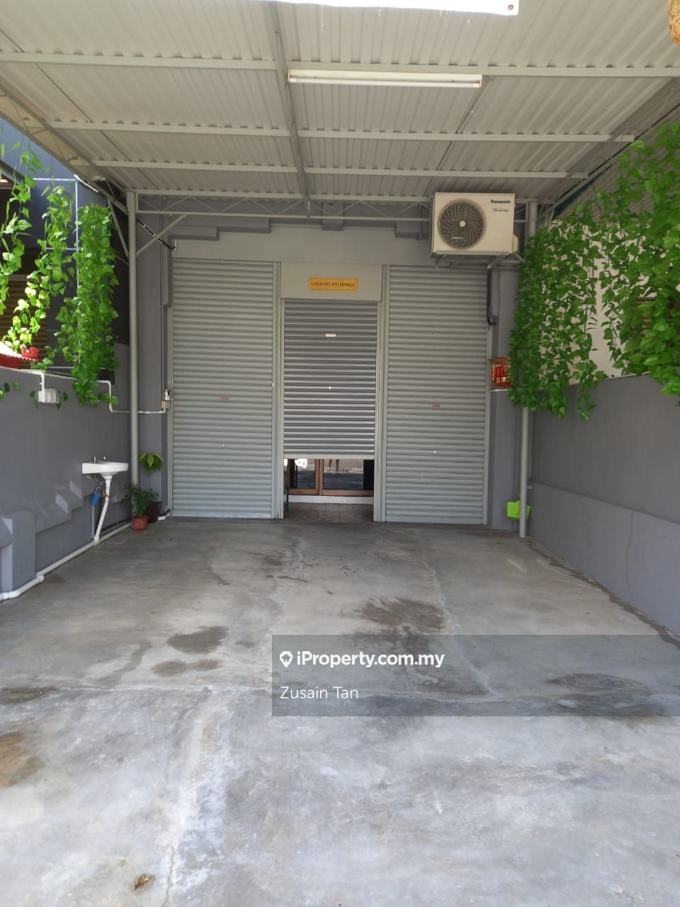 2 Storey ShopOffice, 2 Storey ShopOffice Near Time Square,