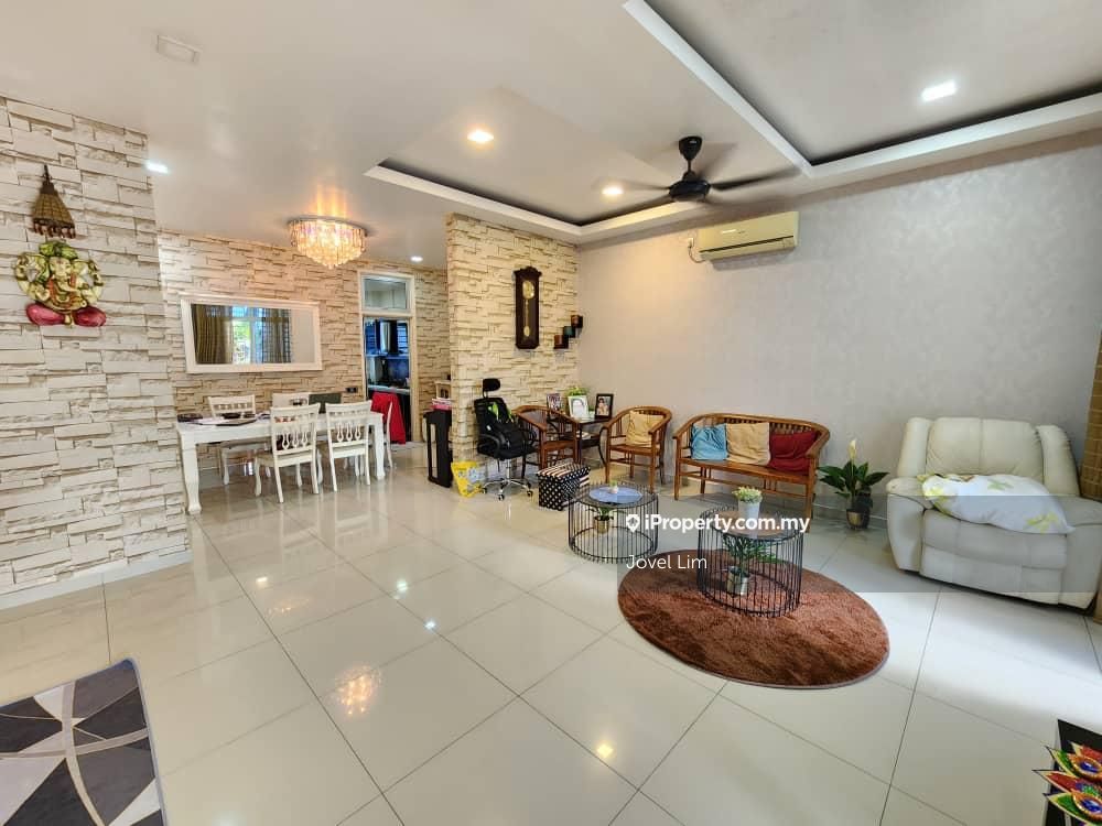 Taman Setia Tropika , Johor Bahru 2sty Terrace/Link House 4 bedrooms