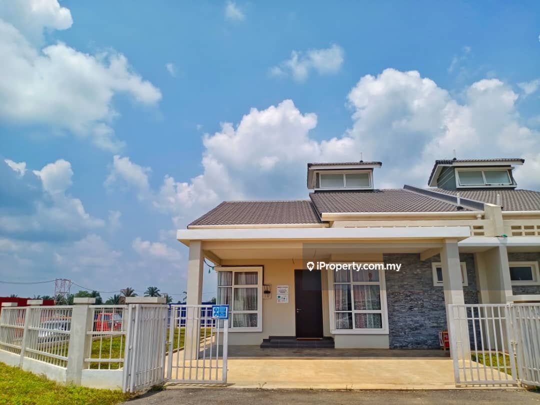 Juasseh Kuala Pilah Corner Lot Semi Detached House 4 1 Bedrooms For Sale Iproperty Com My