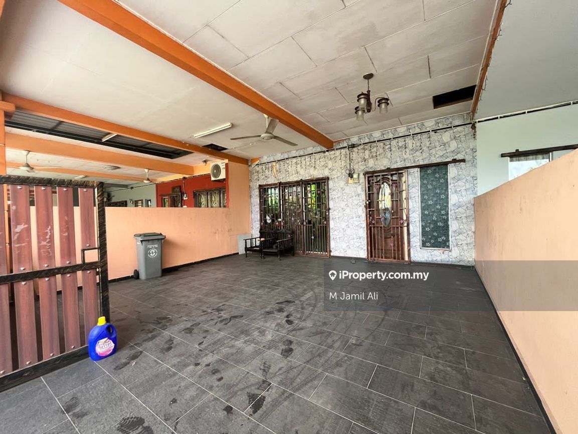 Parit Raja Batu Pahat Johor, Parit Raja Intermediate 2sty Terrace/Link