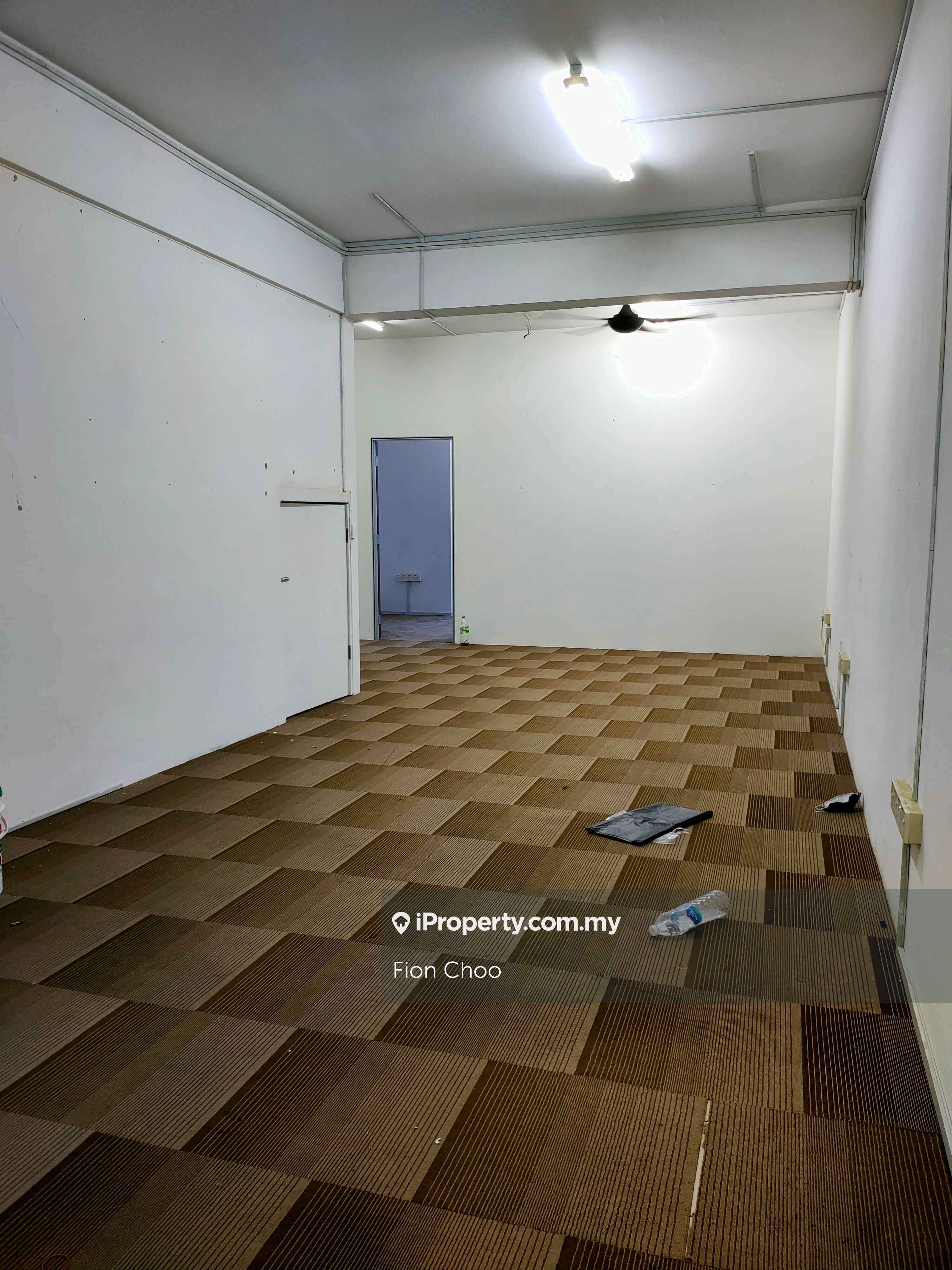 1st Floor Shop Office for Rent, Taman Seri Serdang, Seri Kembangan for