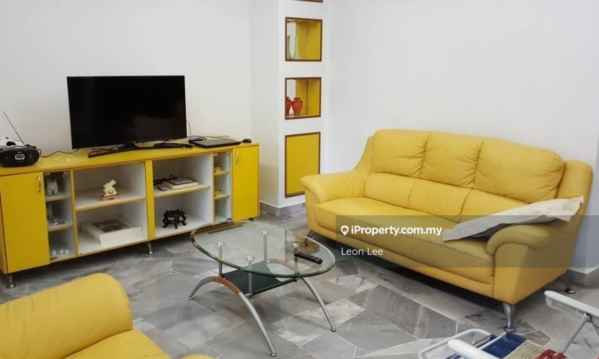 Taman Wawasan 3 Pusat Bandar Puchong, Puchong Intermediate 2sty