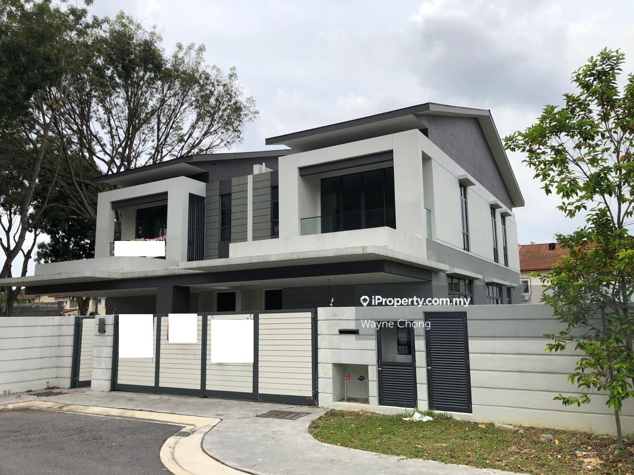 Villa 22 , Kota Kemuning Intermediate Semidetached House 4+1 bedrooms