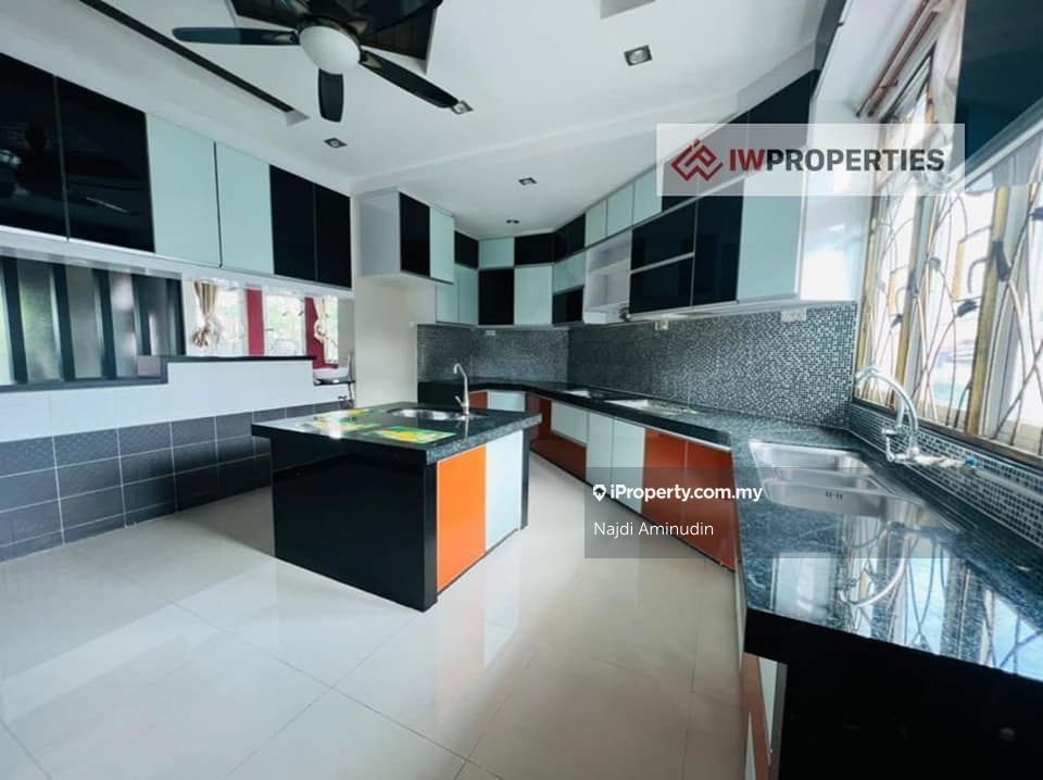 Taman Pauh, Pauh Jaya End lot 2-sty Terrace/Link House 4 bedrooms for ...