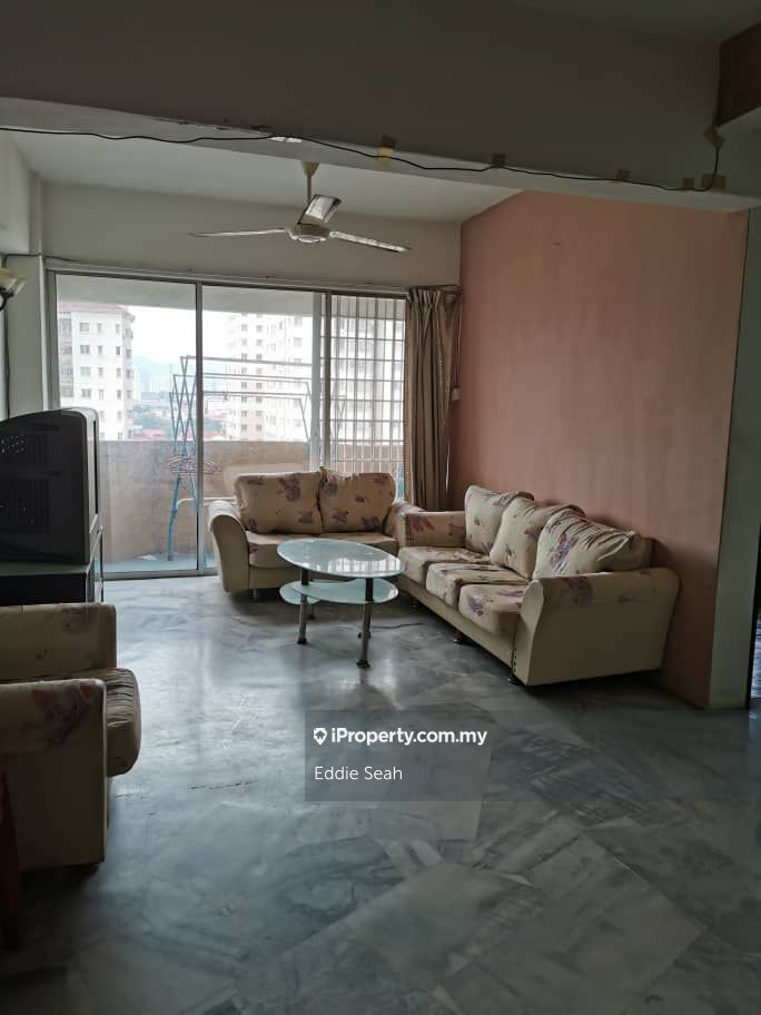 Pangsapuri Seri Gembira Corner lot Apartment 3 bedrooms for sale in