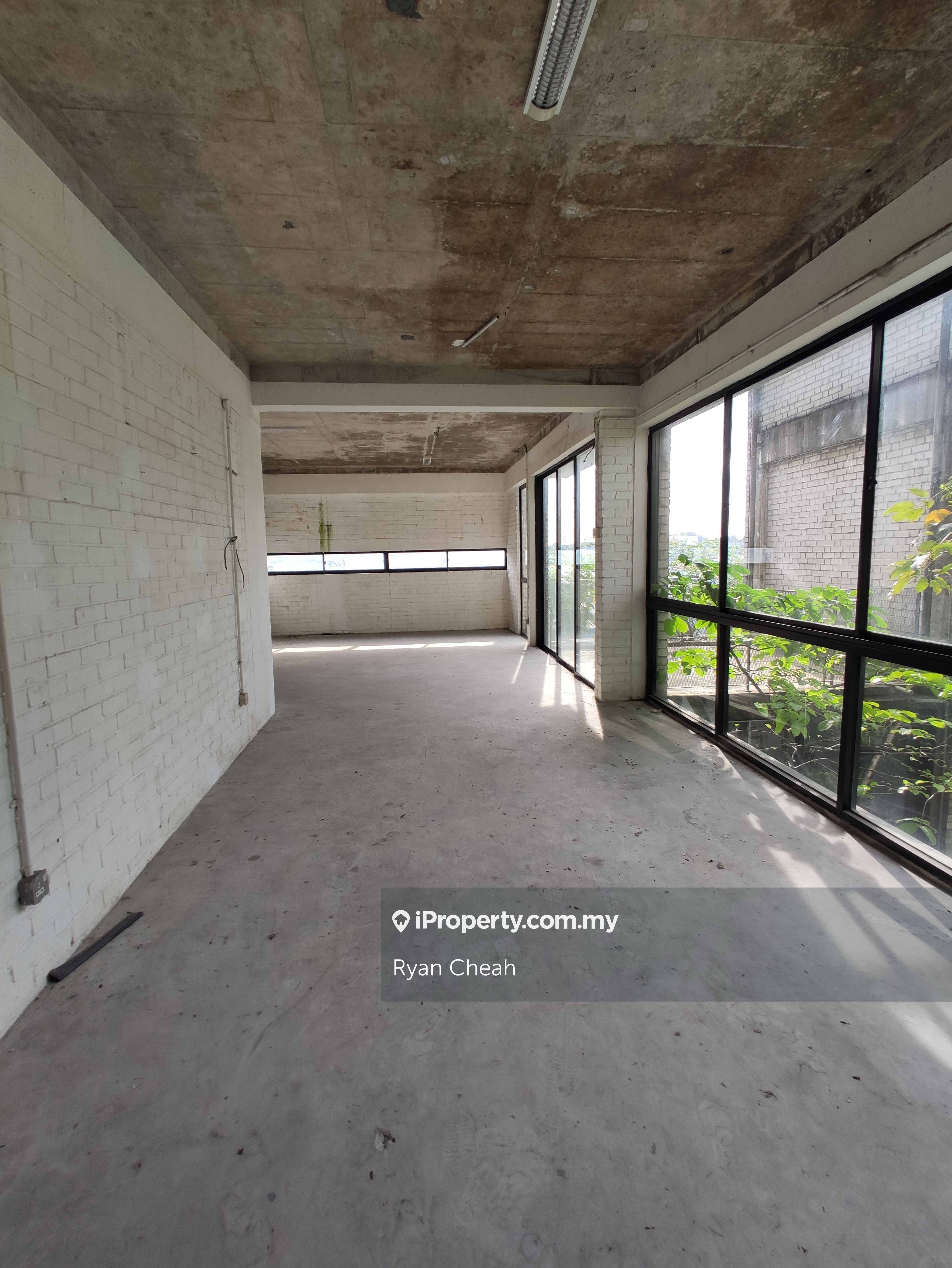 T6 Light Grey Sungai Buloh End Lot Shop Office For Sale Iproperty Com My