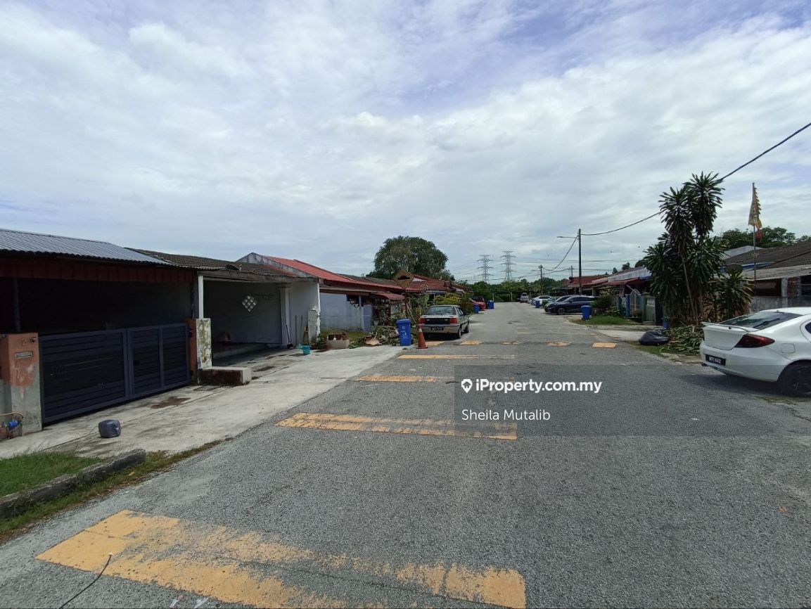 Seksyen 24 Shah Alam Intermediate 1 Sty Terrace Link House 3 Bedrooms