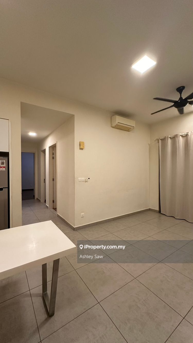 Petalz Residences Corner lot Condominium 3+1 bedrooms for rent in Jalan