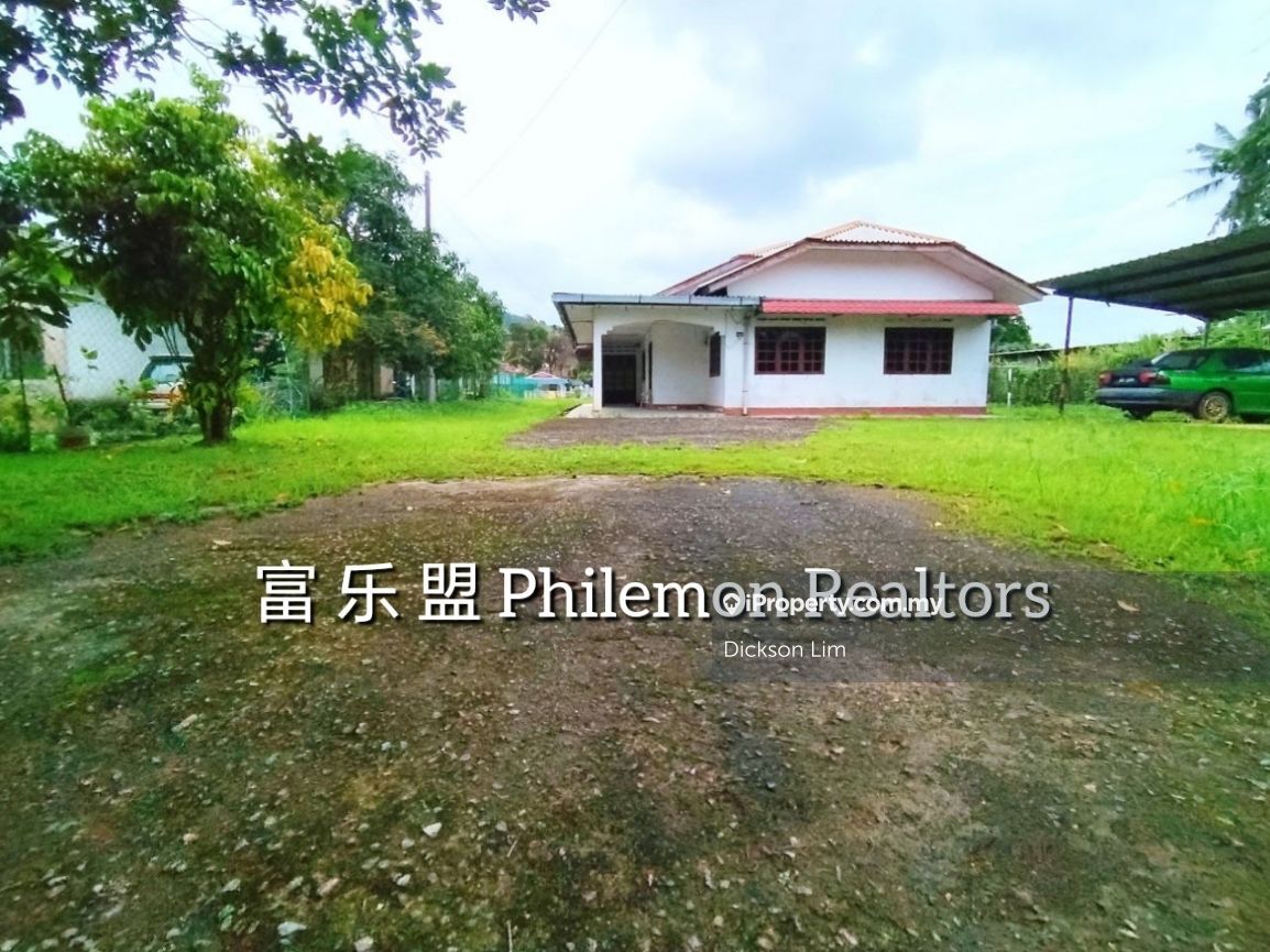 Taman Bahagia, Batu Pahat Bungalow 5 bedrooms for sale