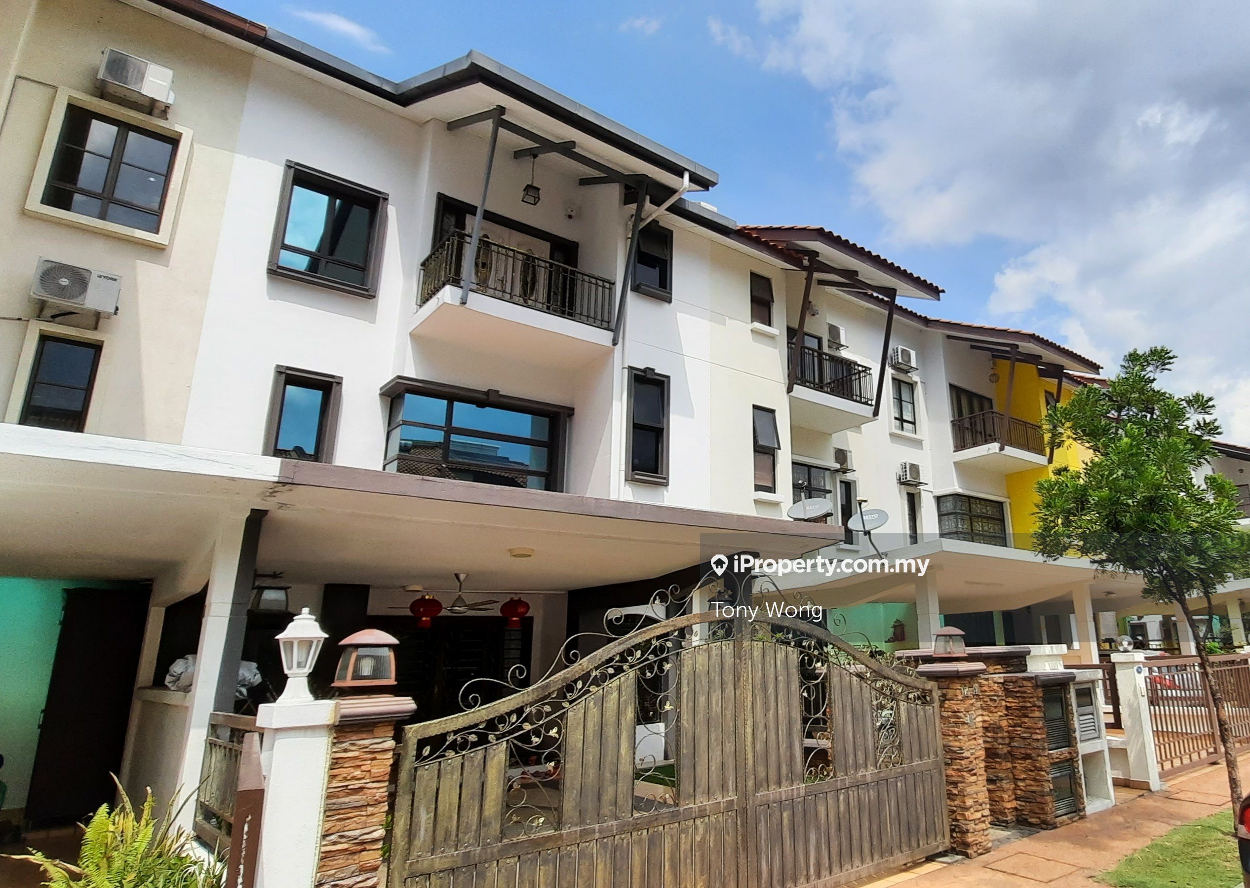 Bukit Jalil Intermediate 2 5 Sty Terrace Link House 5 1 Bedrooms For Rent Iproperty Com My
