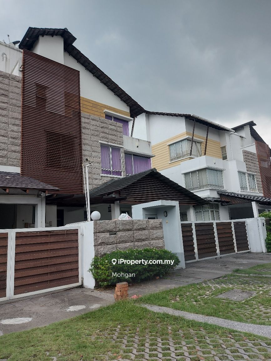 Section 13, Shah Alam Intermediate Semidetached House 5+1 bedrooms for