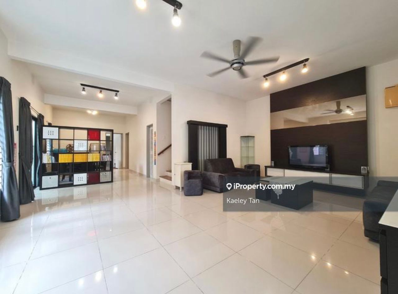 Cheras 2sty Terrace/Link House 4+1 bedrooms for rent