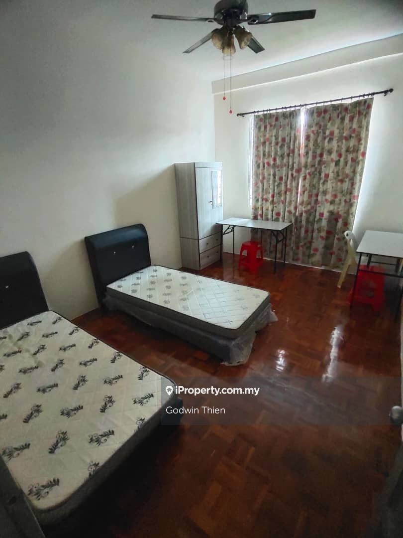 Uni Garden, Kota Samarahan 2sty Terrace/Link House 4 bedrooms for rent