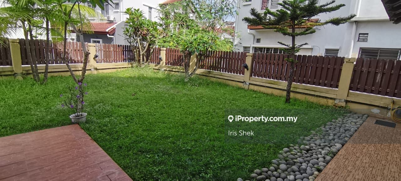 Lagoon homes , Canal Garden, Bayu , Kota Kemuning End lot 2sty Terrace