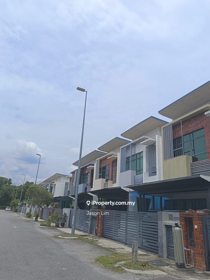 Taman Putra Prima Puchong Freehold 2 storey House, Puchong Intermediate