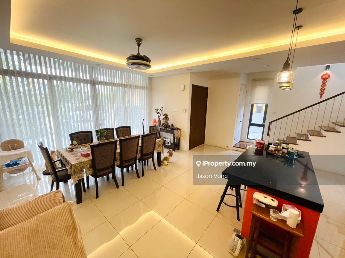 REED Lake Fields / Lakefields / Lake Field Sg Besi, Sungai Besi for