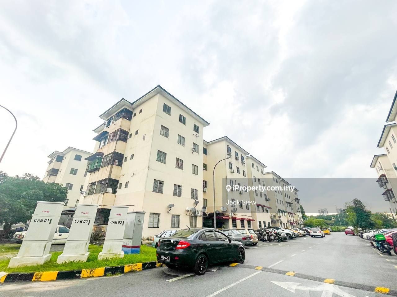 Puchong Utama Court 2 Apartment 3 bedrooms for sale in Puchong