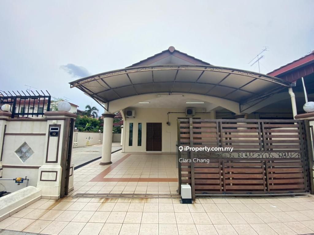 Taman Seri Suria, Kluang Corner lot 1sty Terrace/Link House 3 bedrooms