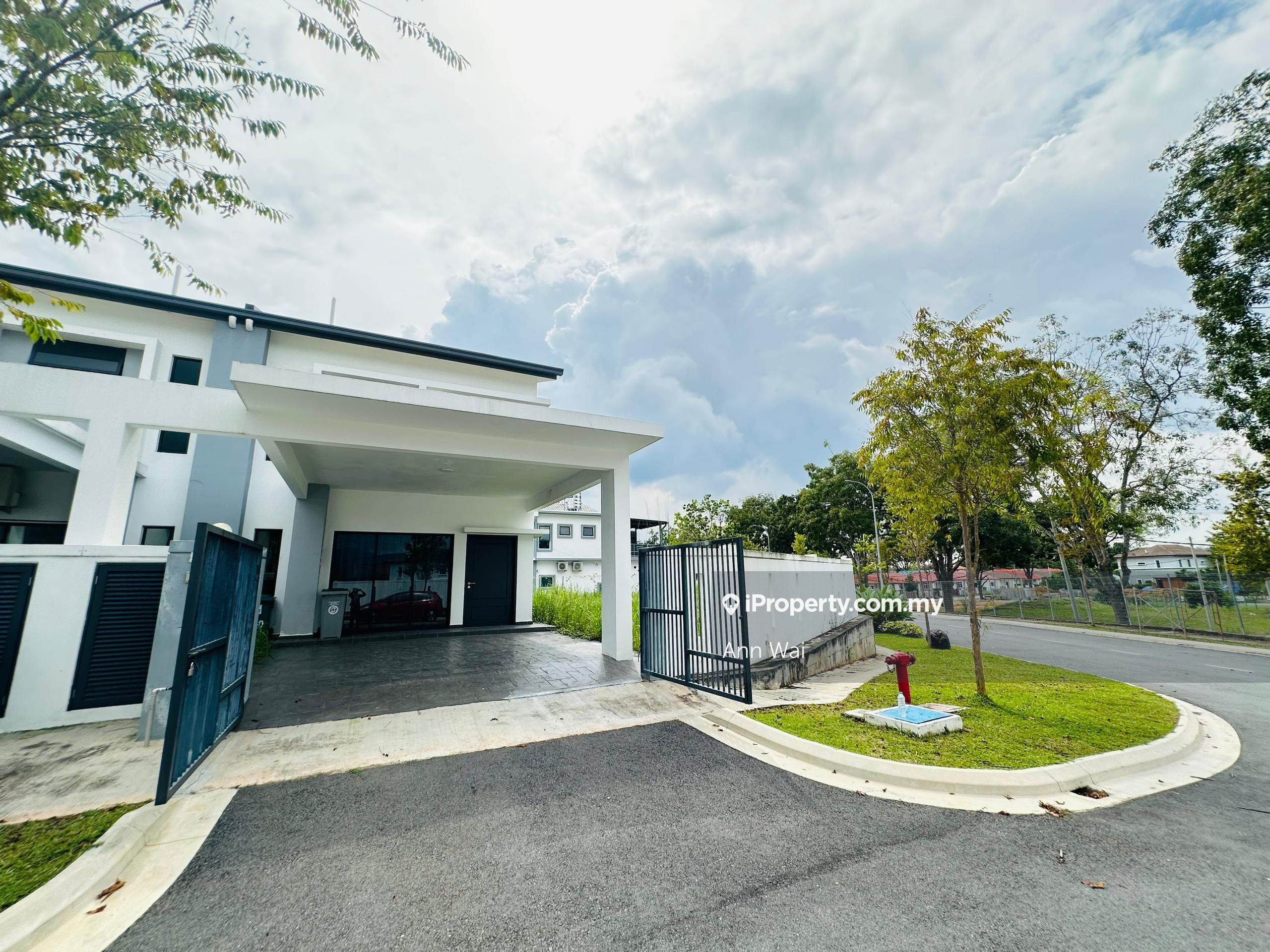 Mahkota Hills 2Storey Terrace Negeri Sembilan, Mantin Corner lot 2sty