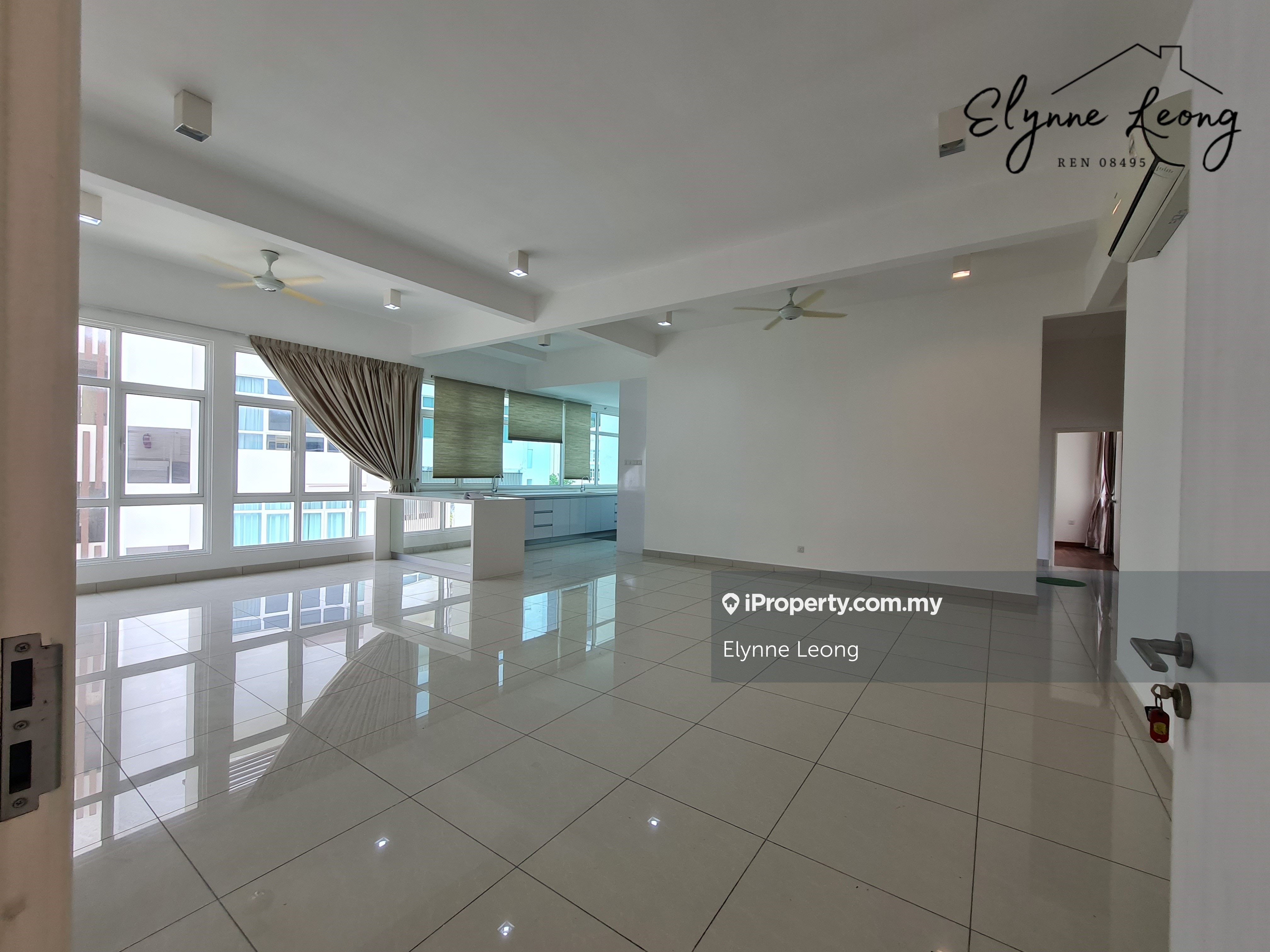 Ferringhi Residence Condominium 4 bedrooms for sale in Batu Ferringhi