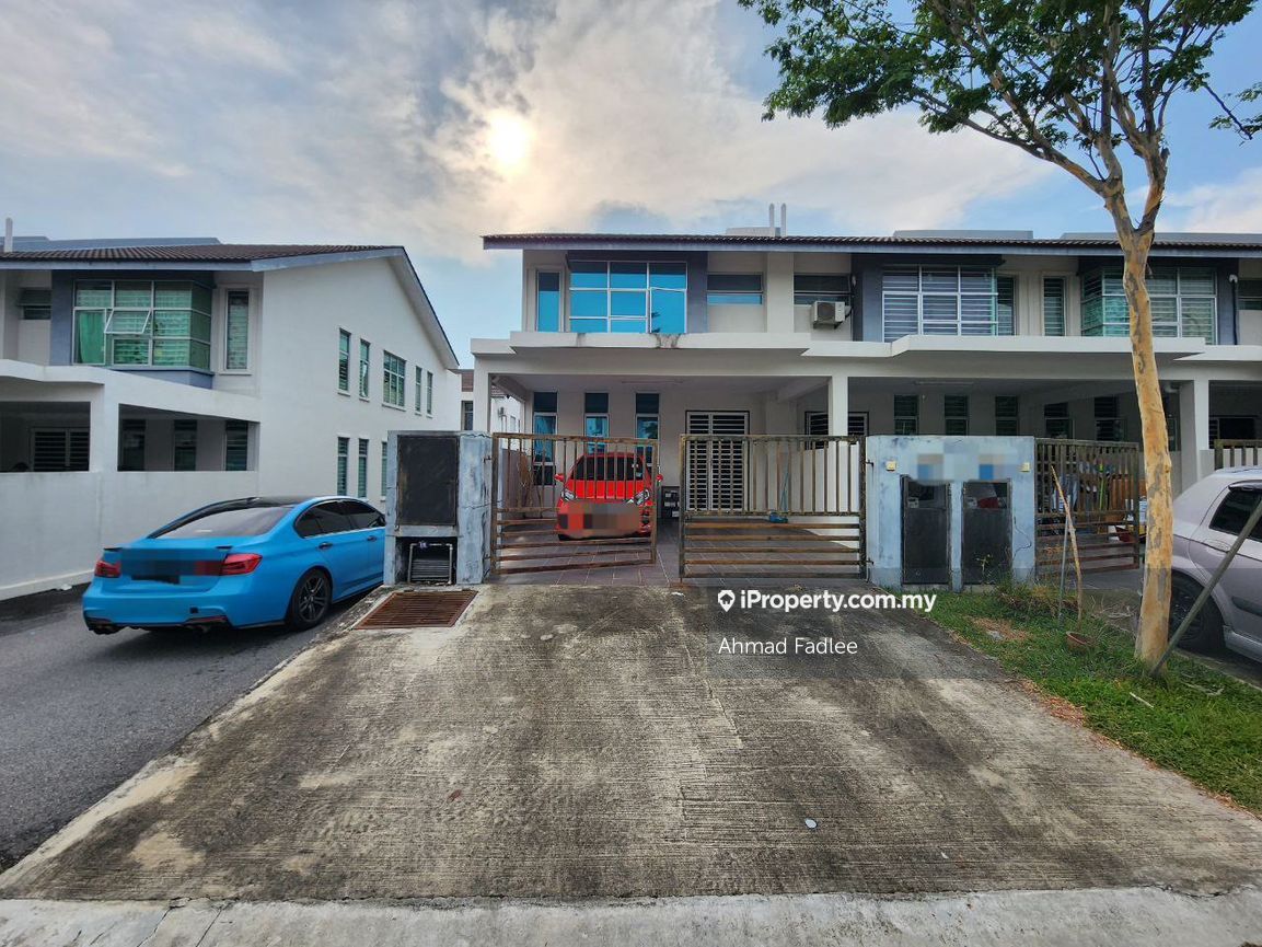 Bangi Avenue, Bangi End lot 2sty Terrace/Link House 4 bedrooms for