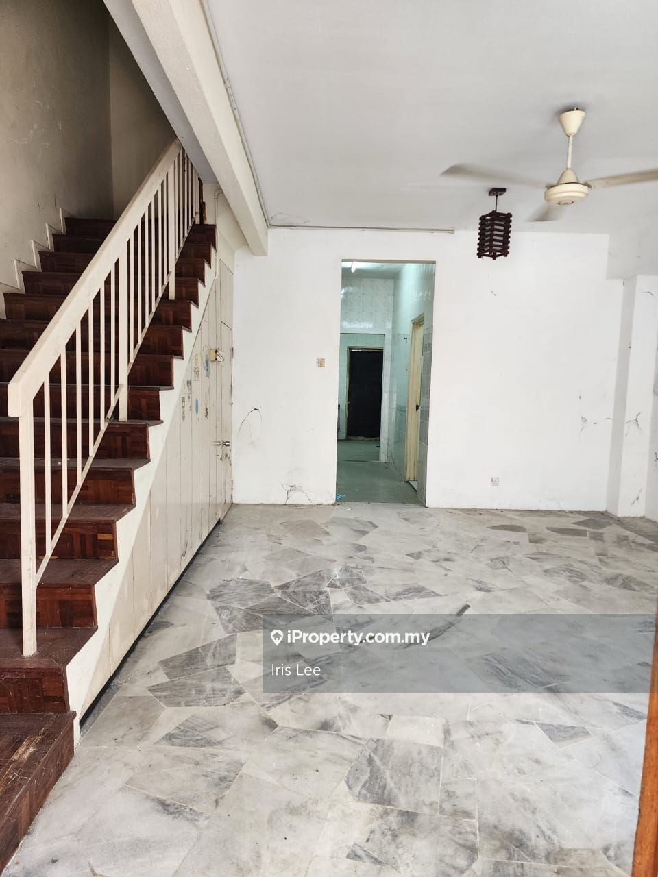 Taman Wawasan, Puchong 1sty Terrace/Link House 4 bedrooms for rent