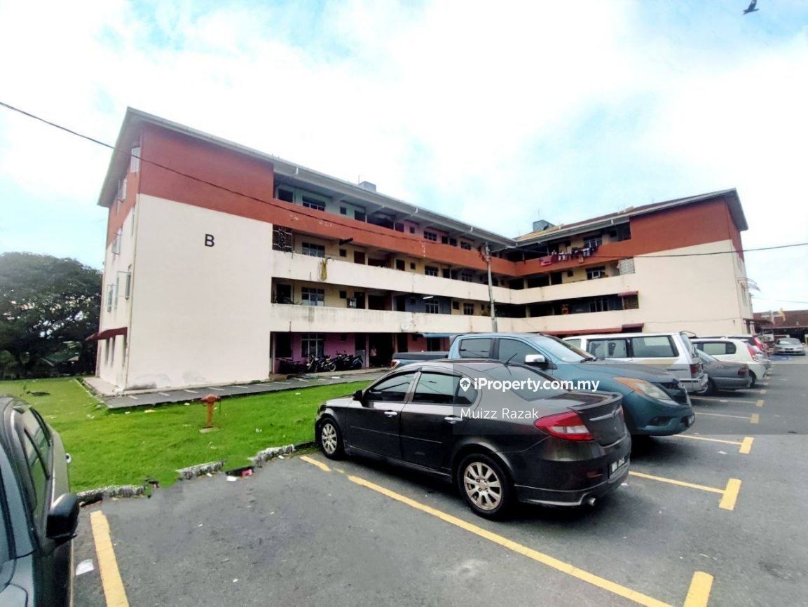 Bandar Sungai Emas, Banting