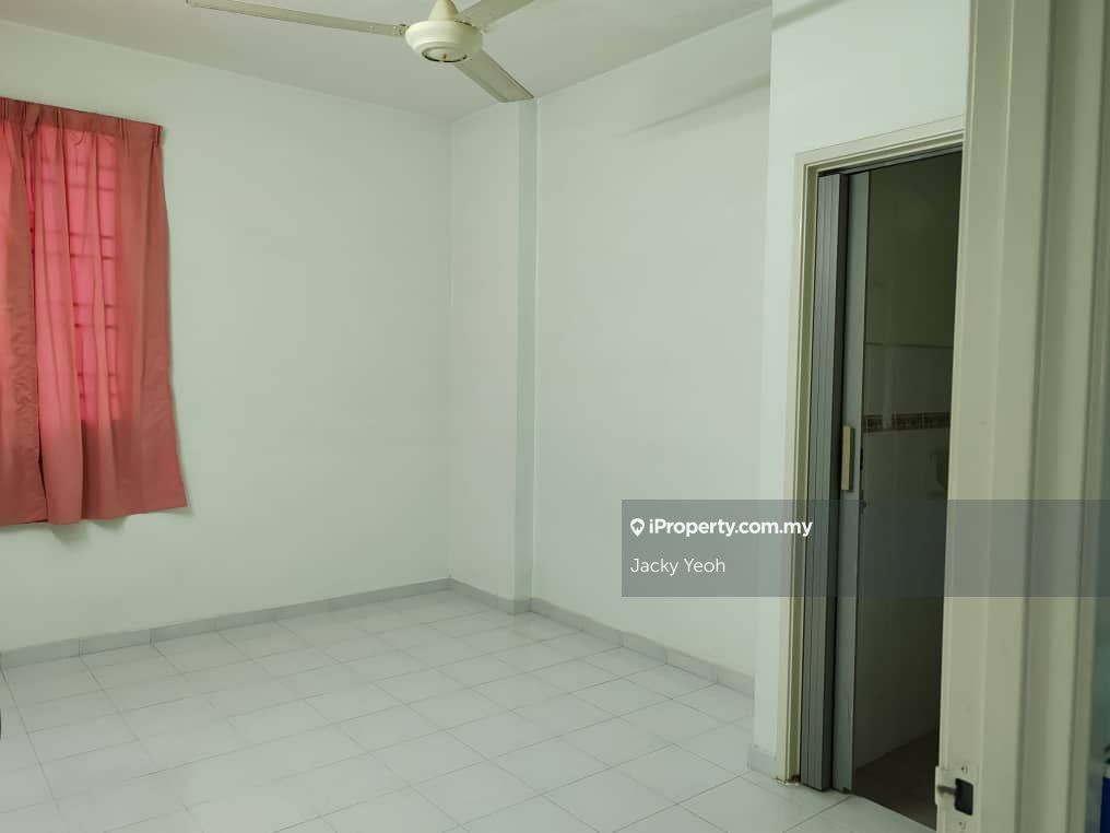 Kingfisher Series Apartment 3 bedrooms for sale in Jelutong, Penang
