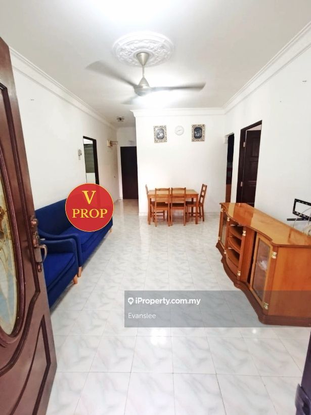 Desa Temenggong Apartment Apartment 3 bedrooms for rent in Batu Caves