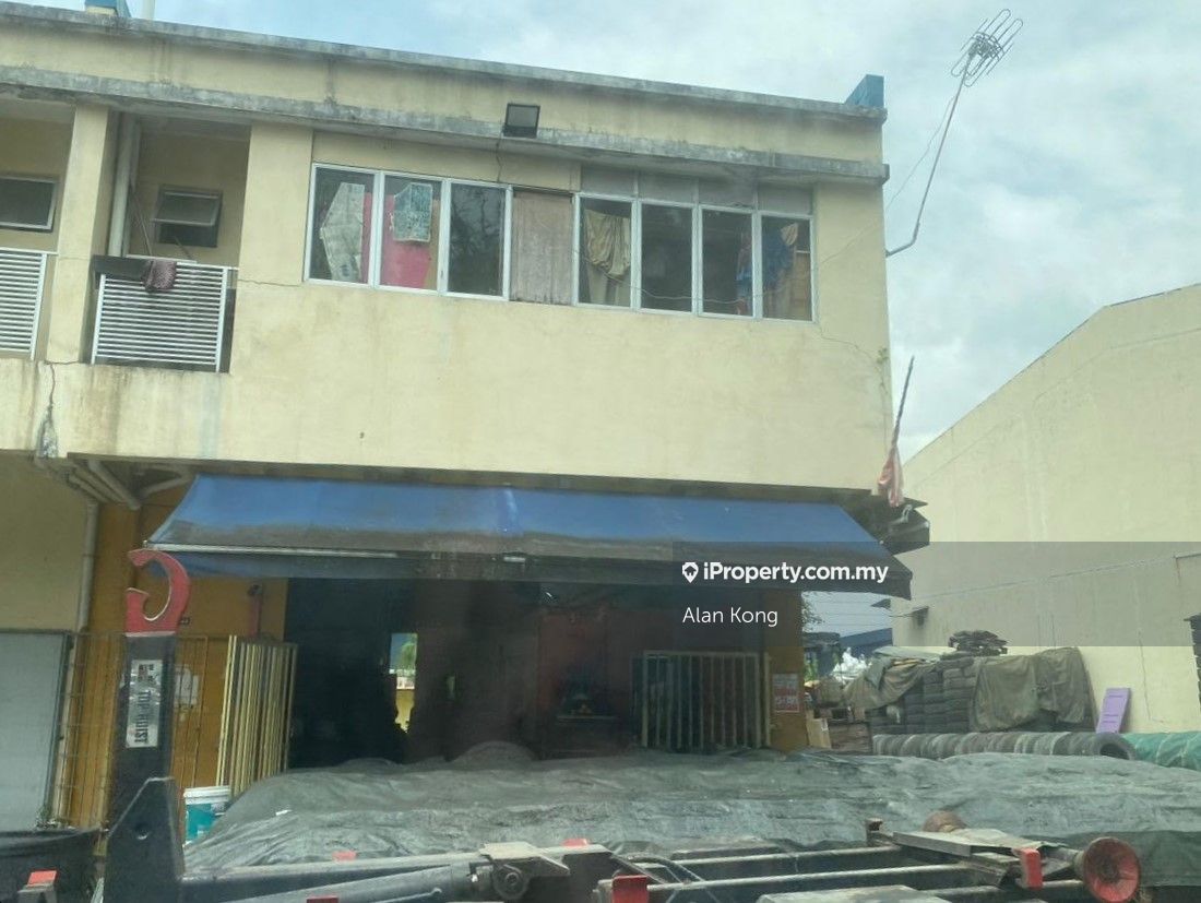 End Lot 1.5 Storey Terrace Factory, Bukit Indah Industrial Park, (PBI