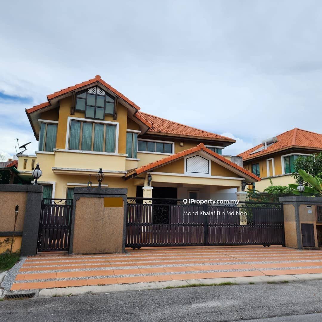 Corner Lot Bungalow Aman Perdana Klang, Klang Corner lot Bungalow 6 bedrooms for sale