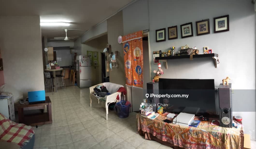 Pandan Court Intermediate Apartment 3 Bedrooms For Sale In Ampang Selangor Iproperty Com My