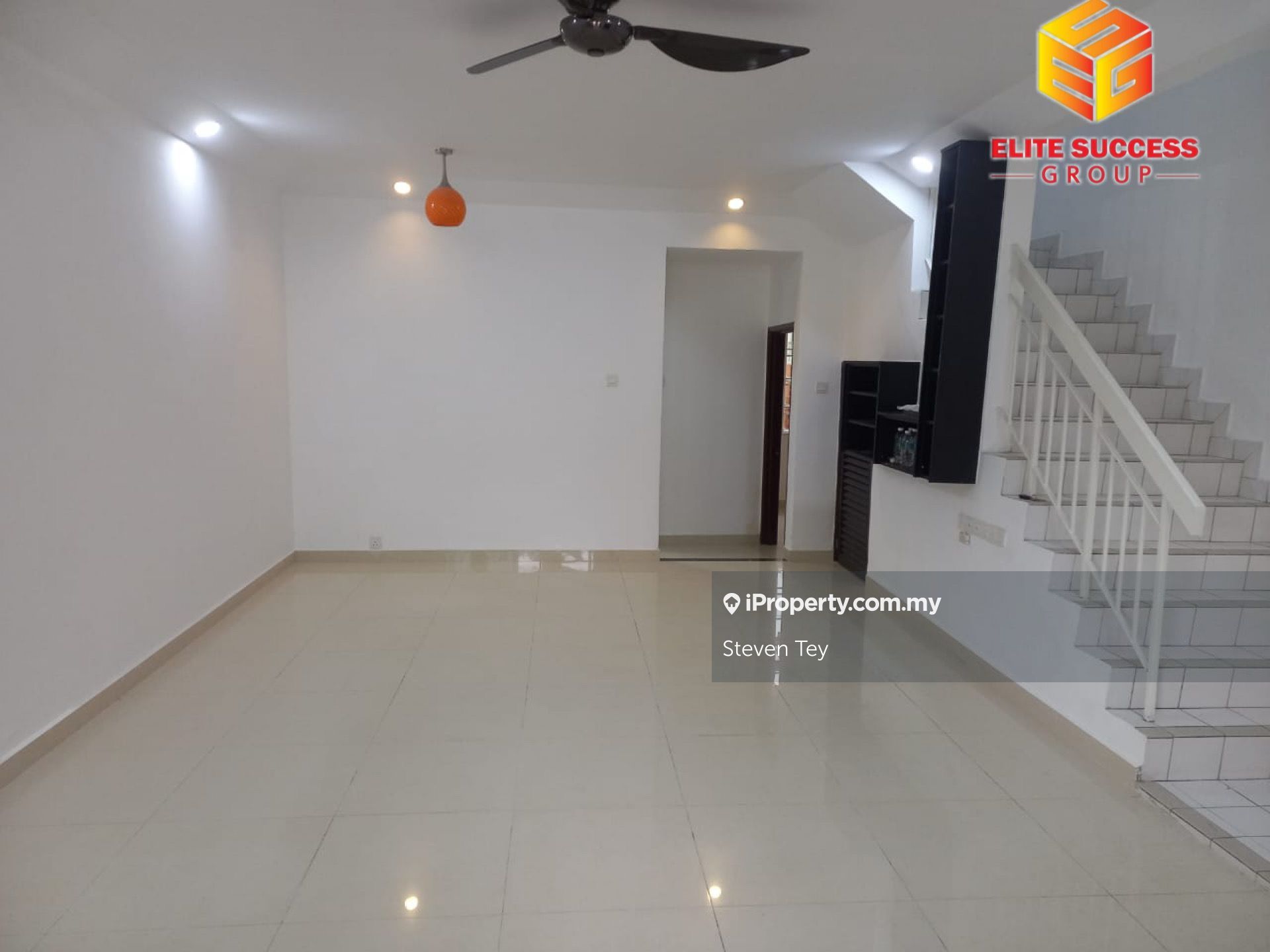 Double Storey House Renovated Unit Bandar Puteri , Bandar Puteri Klang ...