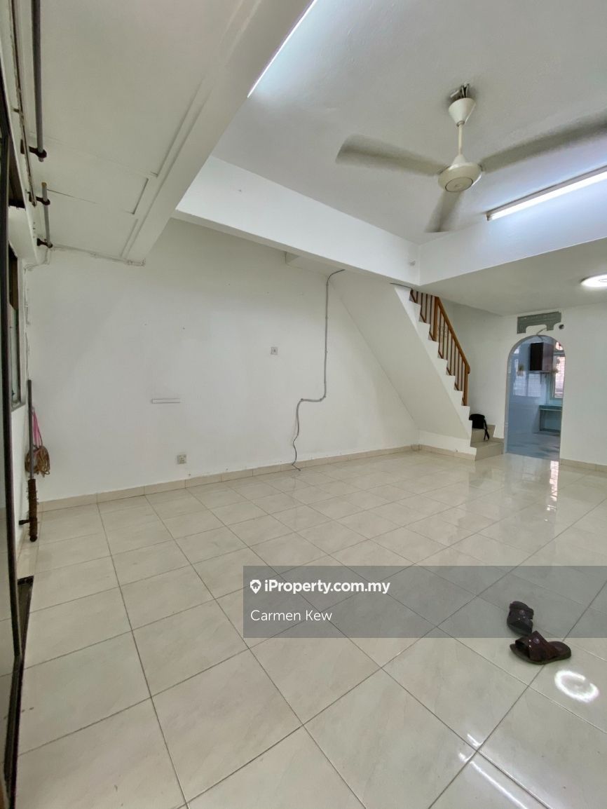 Jalan ampang, Ampang 2sty Terrace/Link House 3 bedrooms for rent