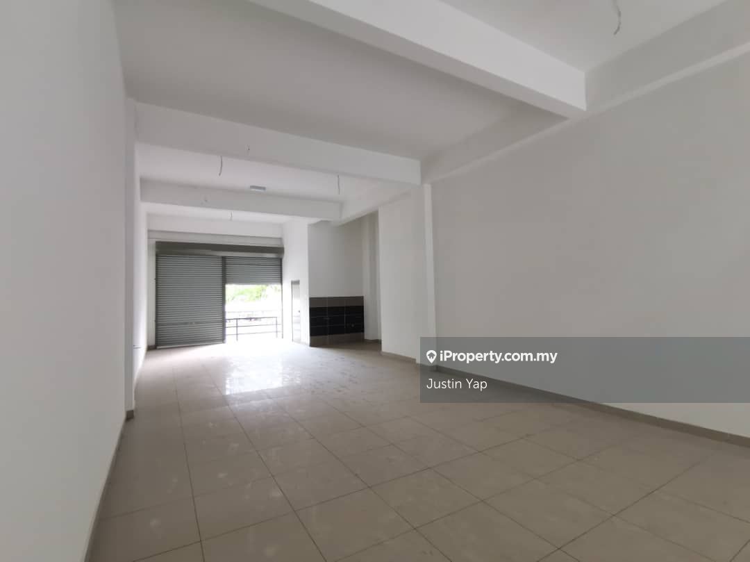 Petaling Utama Avenue, 4sty Shop Lot, 100% LOAN, BELOW MARKET, Lift ...