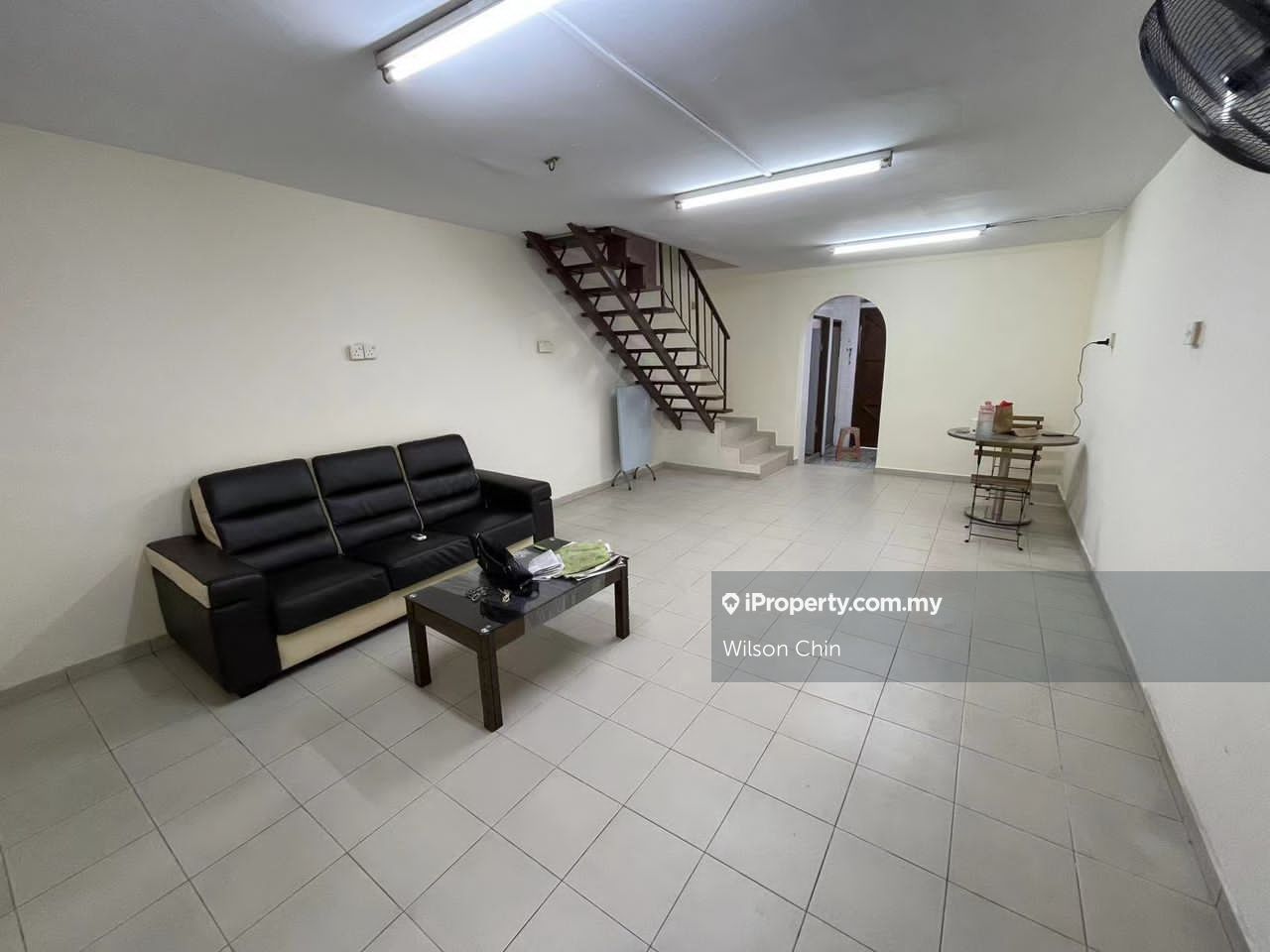 Double Storey Taman Selayang Jaya, Selayang 2sty Terrace/Link House 2 bedrooms for rent