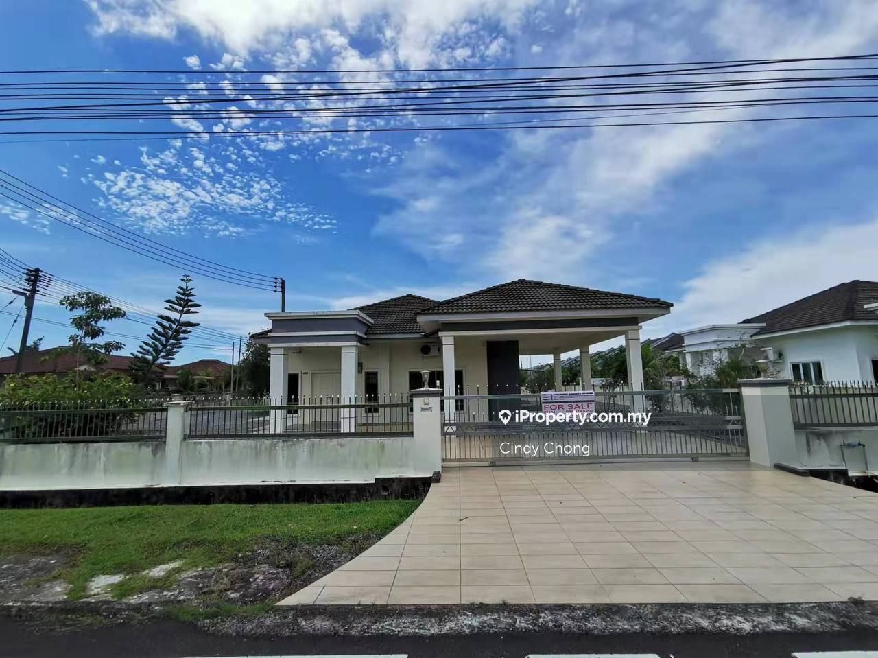Miri Bungalow 4 bedrooms for sale