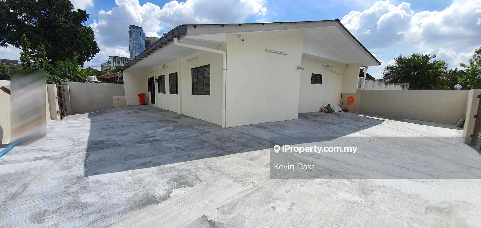 Petaling Jaya Corner lot Semidetached House 2 bedrooms for rent