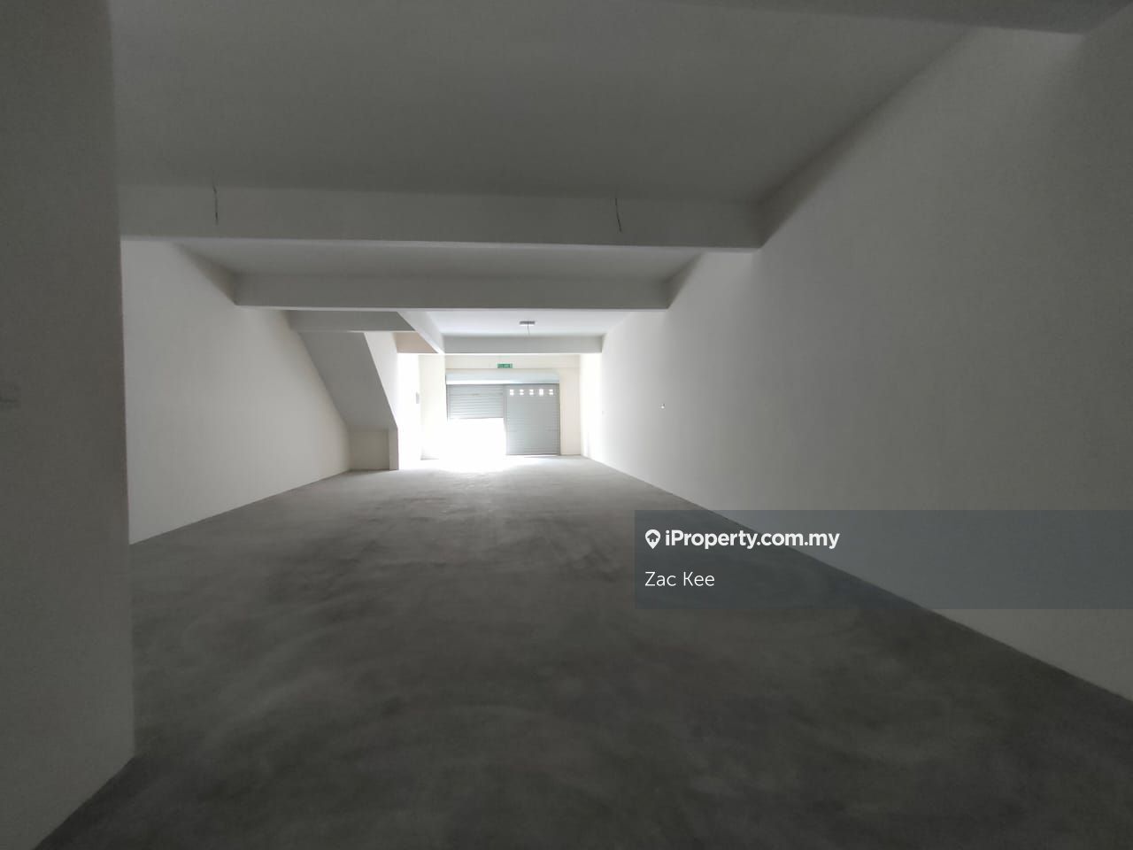 Bangi Ground Floor Cheap Rental Surrounded by Residential Area and Easy ...