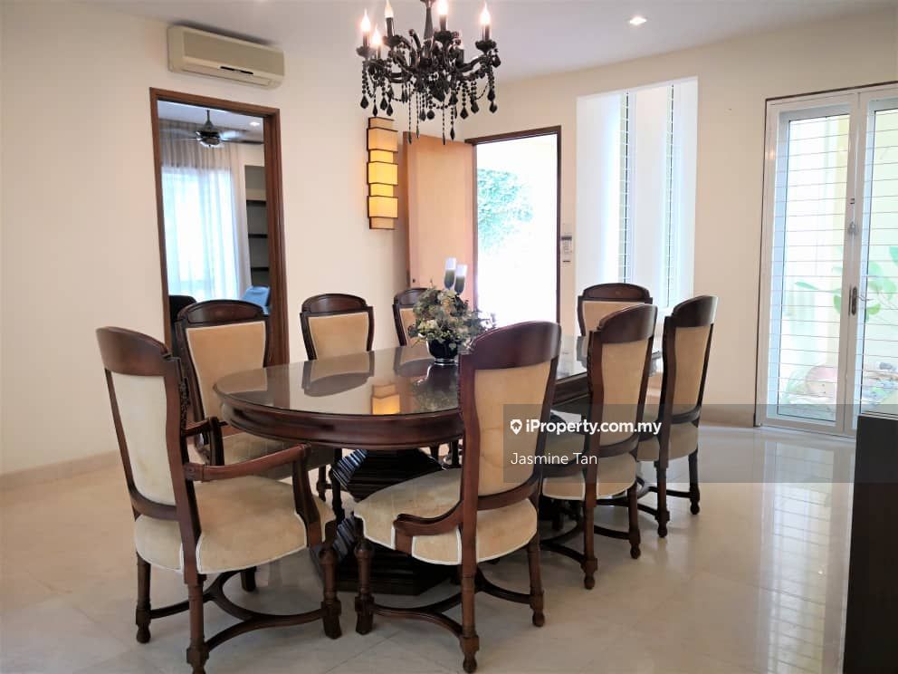 Bungalow House Batu Ferringhi Beach House, Batu Ferringhi Corner lot Bungalow 6 bedrooms for