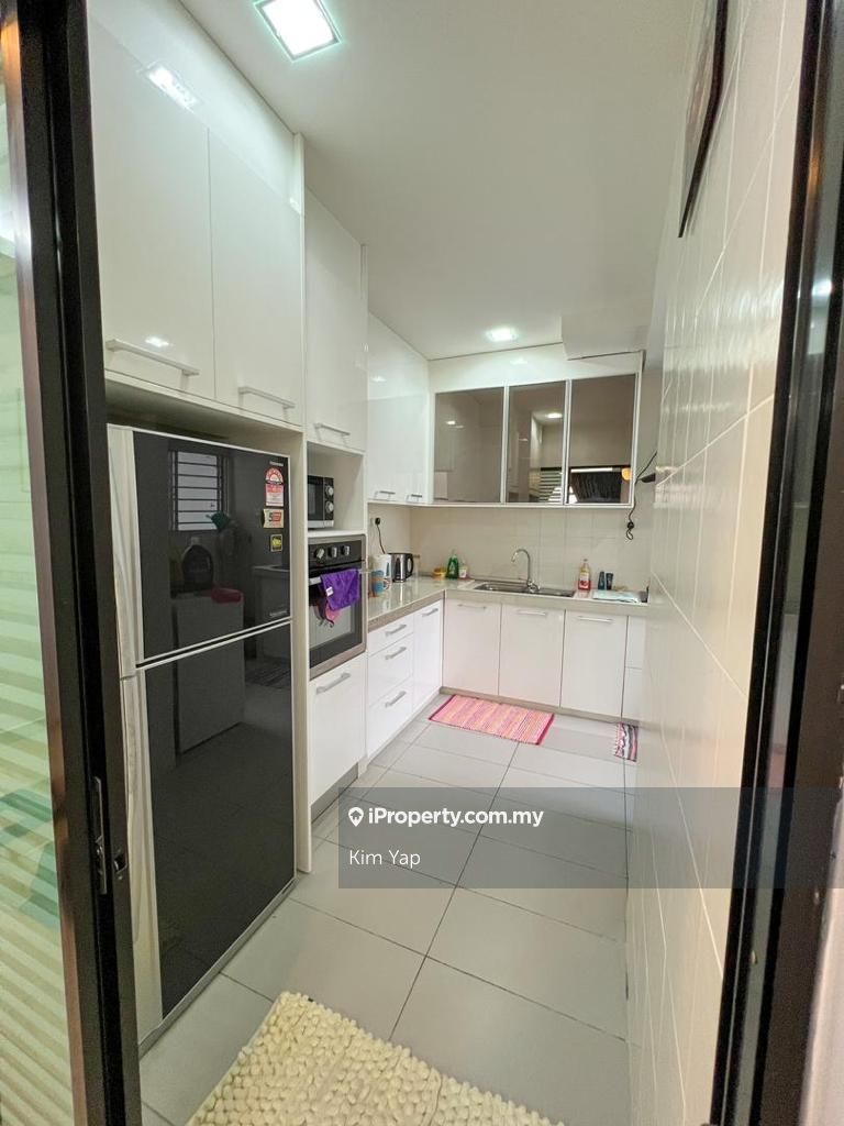 Semarak Taman Raintree Condominium 4 bedrooms for sale in Batu Caves