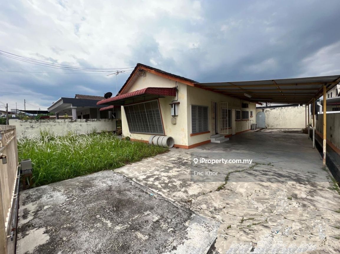 Freehold Taman Chateau Ipoh Town Single Storey Semi Detached