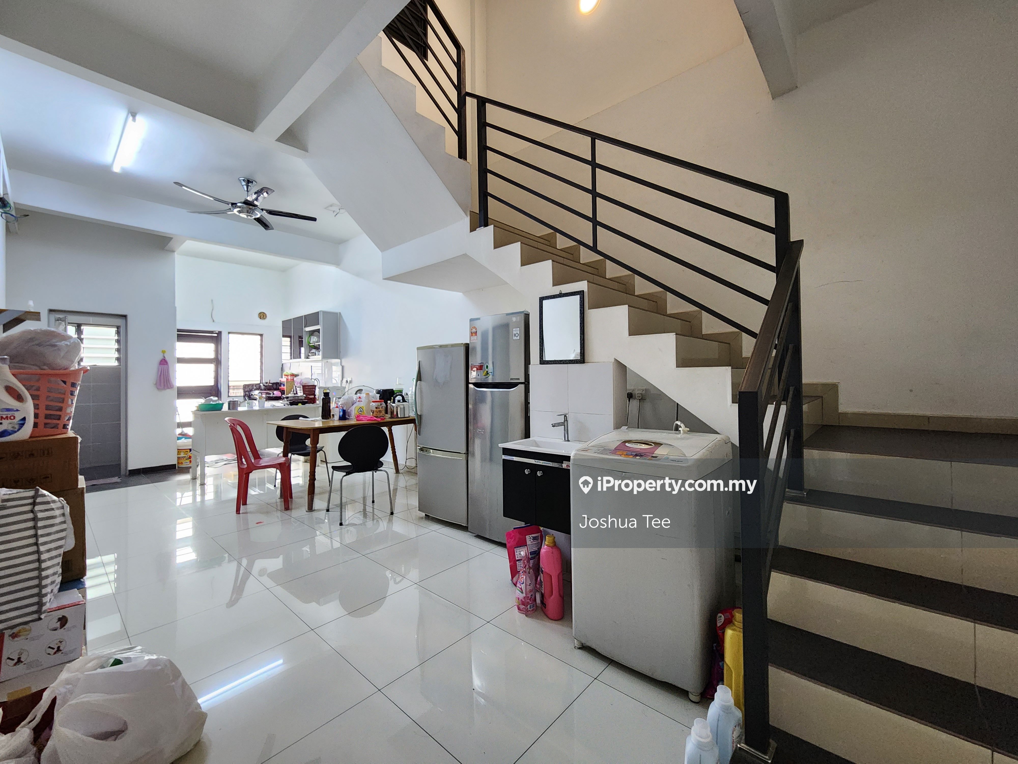 Taman Kepong, Kepong Intermediate 3sty Terrace/Link House 7 bedrooms